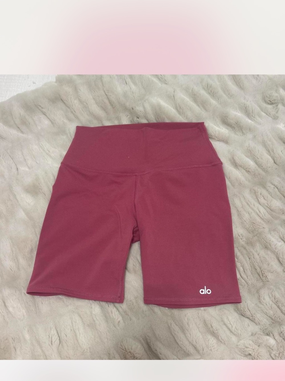 ALO Yoga High-Waist Bike Shorts in Mauve